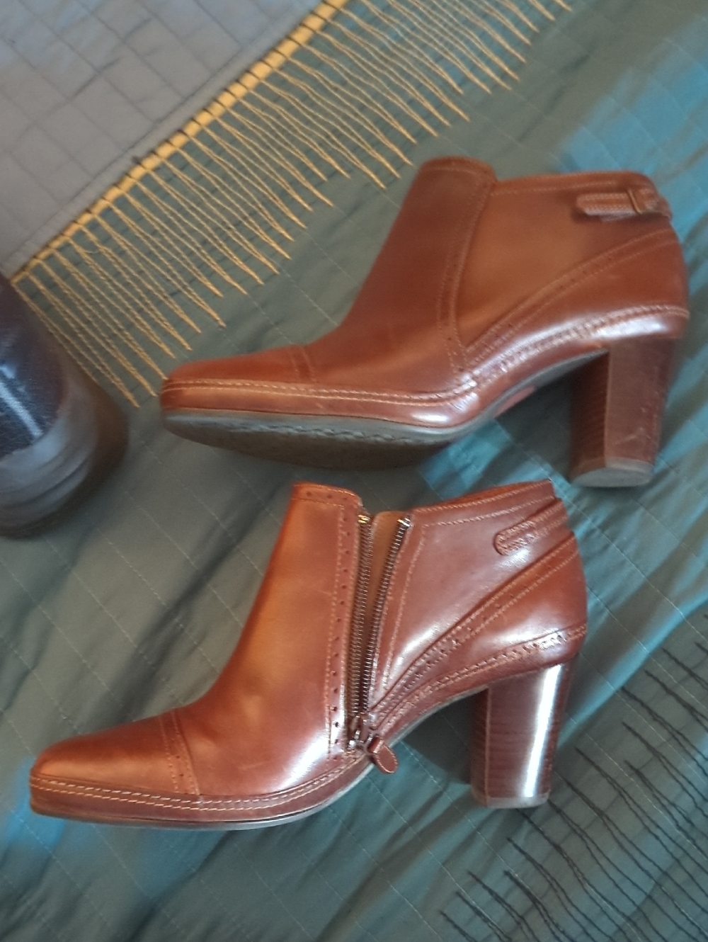 Naturalizer Brown Leather Ankle Booties with Side Zip 8.5